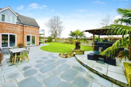 5 bedroom Detached house for sale in Dunton Road, Broughton Astley, LE9