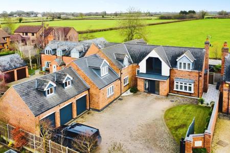 5 bedroom Detached house for sale in Dunton Road, Broughton Astley, LE9