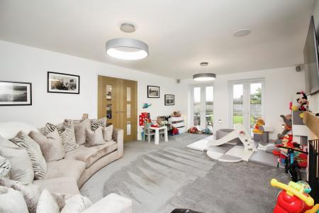 5 bedroom Detached house for sale in Dunton Road, Broughton Astley, LE9