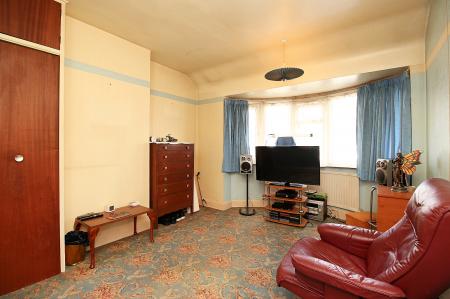 3 bedroom Semi-detached house for sale in Edward Avenue, Braunstone Town, LE3