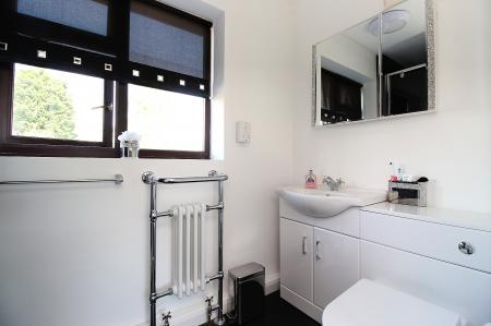 4 bedroom Semi-detached house for sale in Elmdale Road, Earl Shilton, LE9