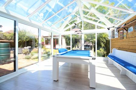 4 bedroom Semi-detached house for sale in Elmdale Road, Earl Shilton, LE9