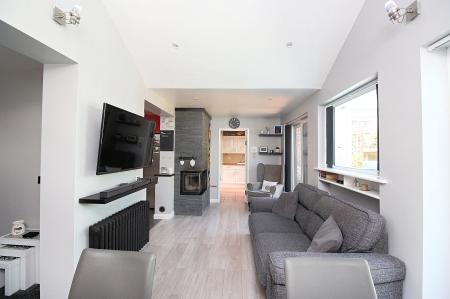 4 bedroom Semi-detached house for sale in Elmdale Road, Earl Shilton, LE9