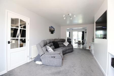 4 bedroom Semi-detached house for sale in Elmdale Road, Earl Shilton, LE9