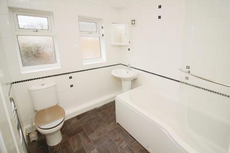 3 bedroom Semi-detached house for sale in Elmsthorpe Rise, Braunstone, LE3