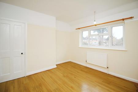 3 bedroom Semi-detached house for sale in Elmsthorpe Rise, Braunstone, LE3