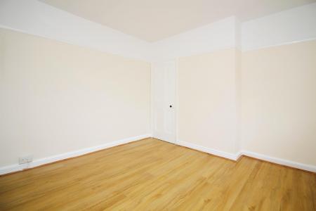 3 bedroom Semi-detached house for sale in Elmsthorpe Rise, Braunstone, LE3