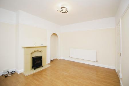 3 bedroom Semi-detached house for sale in Elmsthorpe Rise, Braunstone, LE3