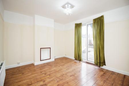 3 bedroom Semi-detached house for sale in Elmsthorpe Rise, Braunstone, LE3