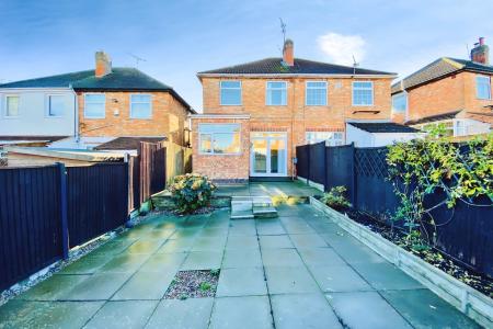 3 bedroom Semi-detached house for sale in Evelyn Drive, Leicester, LE3