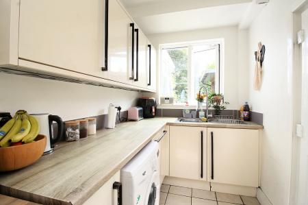 3 bedroom Semi-detached house for sale in Fairbourne Road, Braunstone Town, LE3