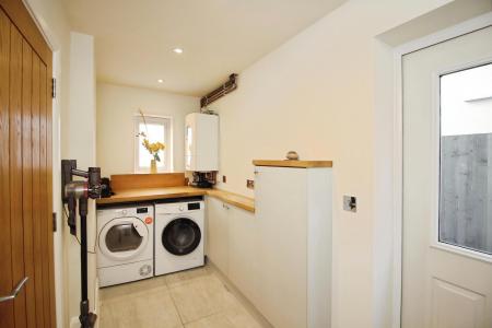 5 bedroom Detached house for sale in Fairefield Crescent, Glenfield, LE3