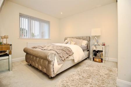 5 bedroom Detached house for sale in Fairefield Crescent, Glenfield, LE3