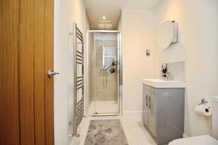 5 bedroom Detached house for sale in Fairefield Crescent, Glenfield, LE3