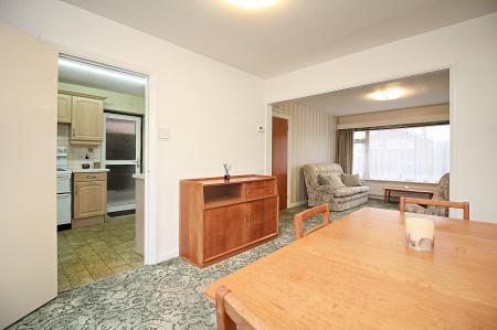 3 bedroom Detached house for sale in Farmway, Braunstone Town, LE3