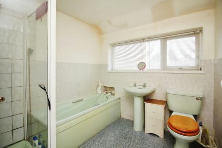 3 bedroom Semi-detached house for sale in Farmway, Braunstone Town, LE3