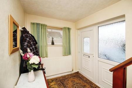 3 bedroom Semi-detached house for sale in Farmway, Braunstone Town, LE3