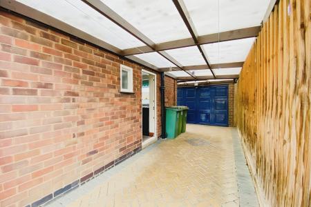 3 bedroom Semi-detached house for sale in Fieldhurst Avenue, Braunstone Town, LE3