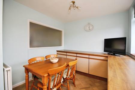 3 bedroom Semi-detached house for sale in Fieldhurst Avenue, Braunstone Town, LE3