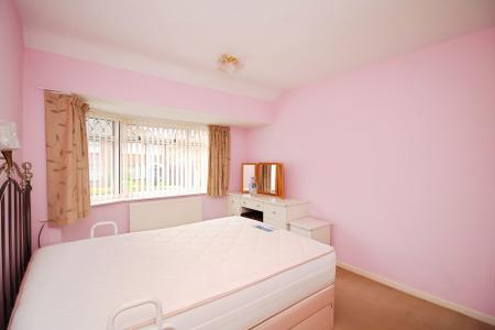 3 bedroom Semi-detached house for sale in Fieldhurst Avenue, Braunstone Town, LE3