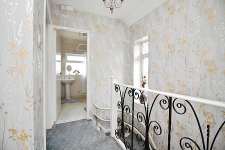 3 bedroom Semi-detached house for sale in Fieldhurst Avenue, Braunstone Town, LE3