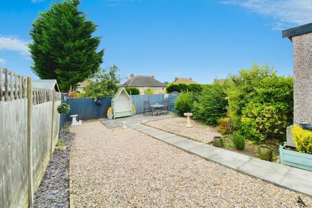 3 bedroom Semi-detached house for sale in Fieldhurst Avenue, Braunstone Town, LE3