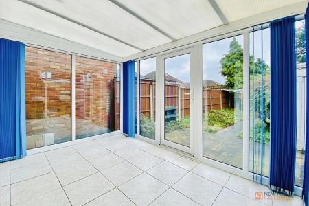 2 bedroom Semi-detached house for sale in Fishpools, Braunstone Town, LE3