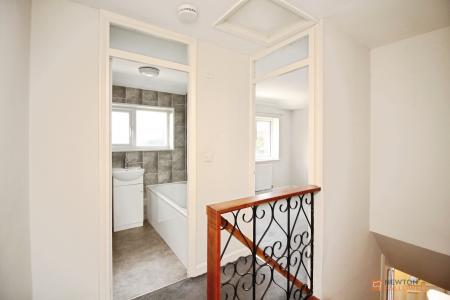 2 bedroom Semi-detached house for sale in Fishpools, Braunstone Town, LE3