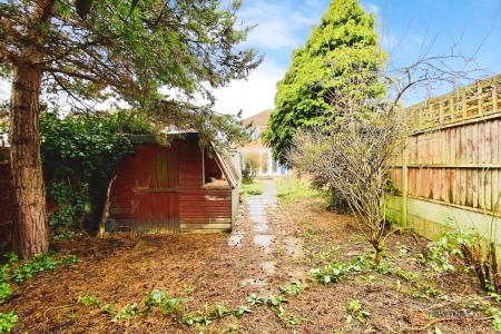 2 bedroom Semi-detached house for sale in Fishpools, Braunstone Town, LE3