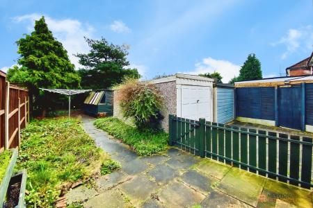 2 bedroom Semi-detached house for sale in Fishpools, Braunstone Town, LE3