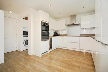 4 bedroom Detached house for sale in Forest House Lane, Leicester Forest East, LE3