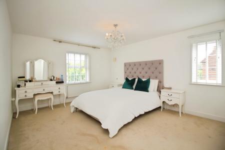 4 bedroom Detached house for sale in Forest House Lane, Leicester Forest East, LE3
