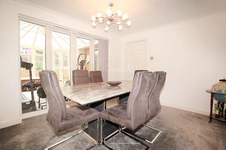 5 bedroom Detached house for sale in Forest House Lane, Leicester Forest East, LE3