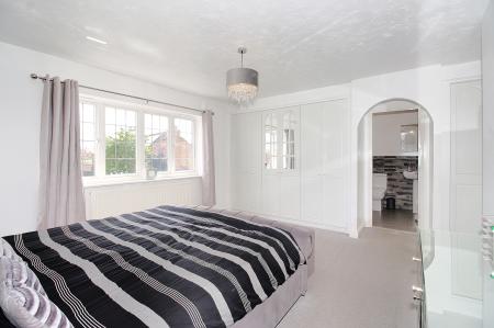 5 bedroom Detached house for sale in Forest House Lane, Leicester Forest East, LE3