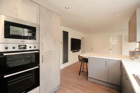 5 bedroom Detached house for sale in Forest House Lane, Leicester Forest East, LE3