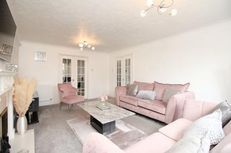 5 bedroom Detached house for sale in Forest House Lane, Leicester Forest East, LE3