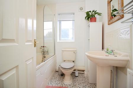 2 bedroom Semi-detached house for sale in Gavin Close, Thorpe Astley, LE3