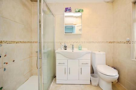 3 bedroom Semi-detached house for sale in Glenhills Boulevard, Leicester, LE2