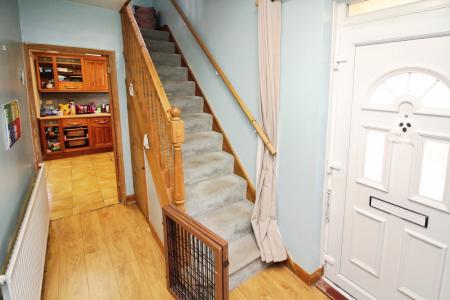 3 bedroom Semi-detached house for sale in Glenhills Boulevard, Leicester, LE2