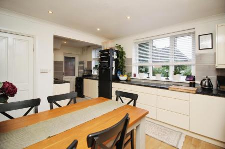 3 bedroom Semi-detached house for sale in Gooding Avenue, Braunstone, LE3