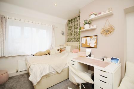 3 bedroom Semi-detached house for sale in Gooding Avenue, Braunstone, LE3