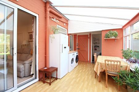 3 bedroom End of terrace house for sale in Gooding Avenue, Braunstone, LE3