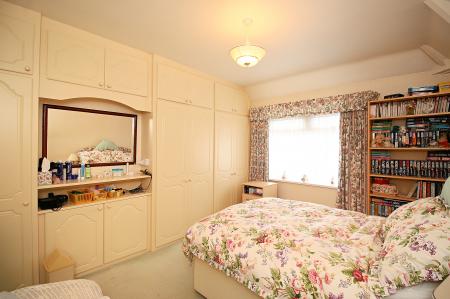 3 bedroom End of terrace house for sale in Gooding Avenue, Braunstone, LE3