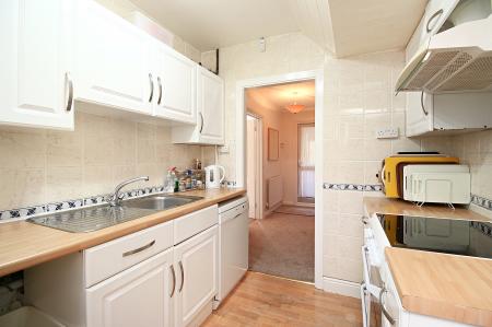 3 bedroom End of terrace house for sale in Gooding Avenue, Braunstone, LE3