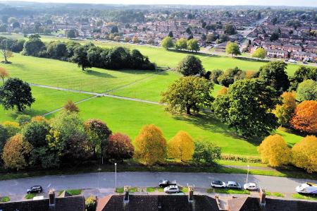 3 bedroom End of terrace house for sale in Gooding Avenue, Braunstone, LE3