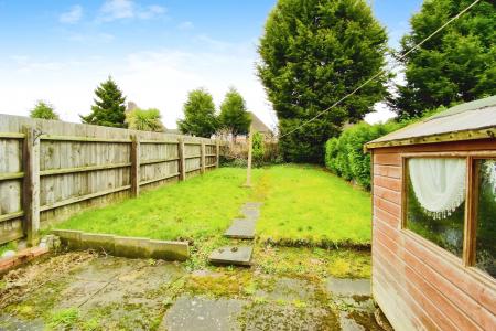 2 bedroom Terraced House for sale in Gooding Avenue, Braunstone, LE3