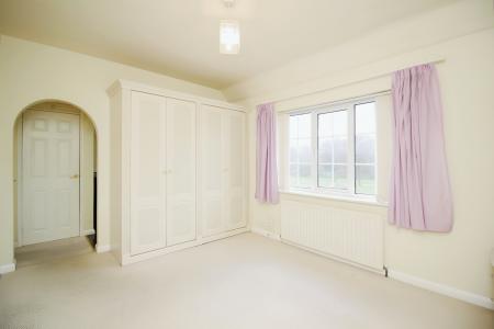 2 bedroom Terraced House for sale in Gooding Avenue, Braunstone, LE3