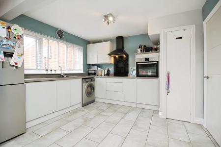 3 bedroom Terraced House for sale in Green Walk, Western Park, Leicester, LE3