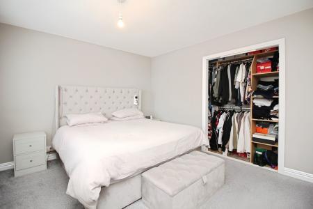 3 bedroom Terraced House for sale in Green Walk, Western Park, Leicester, LE3