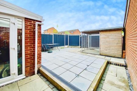 3 bedroom Terraced House for sale in Green Walk, Western Park, Leicester, LE3